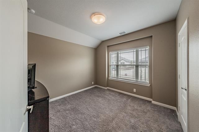 Photo - 1116 Kingbird Ln