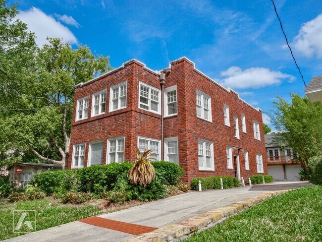 Photo - 813 E Concord St Unidad B