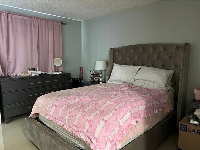 Photo - 8580 SW 212th St Unit 304