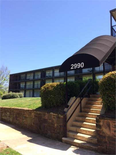 Building Photo - 2990 Rhodes Cir S