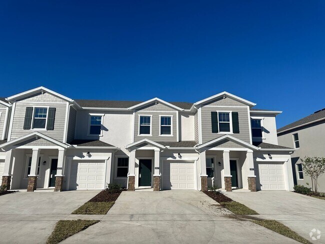 Building Photo - Brand New Townhouse in the ChampionsGate area