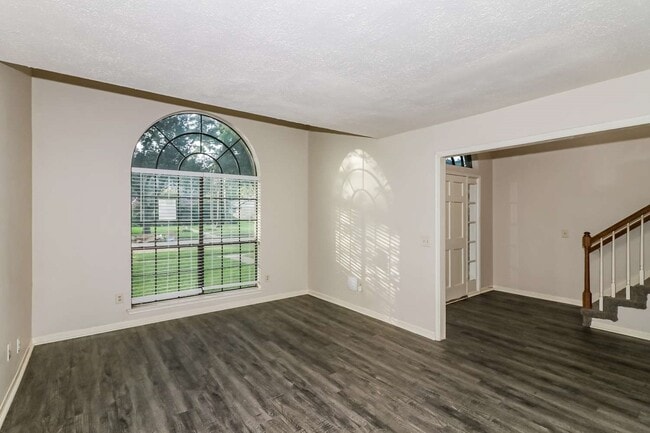 Photo - 22947 Benbury Dr