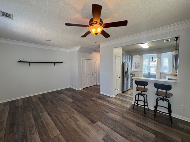Photo - Modern & Spacious Townhome Beside Riverside High School!