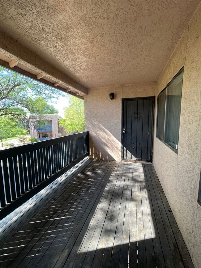 Photo - Large 1 Bedroom 1 Bath Condo! Unit 1