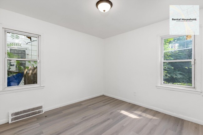 Photo - 19372 Grandville Ave
