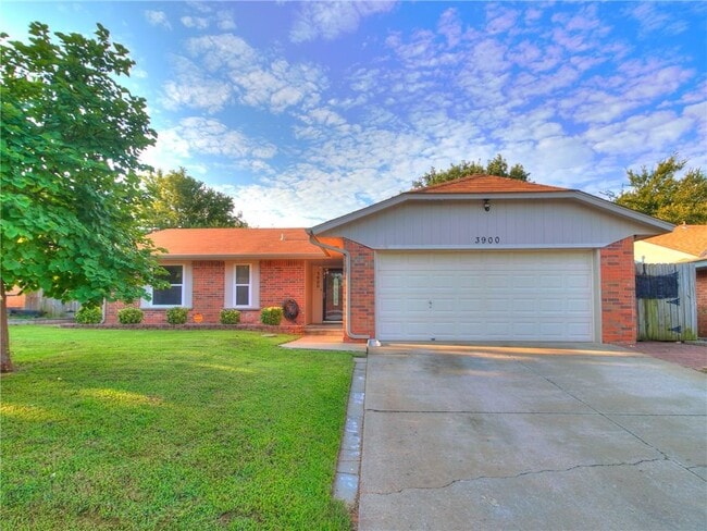 Building Photo - 3900 Hiddleston Cir