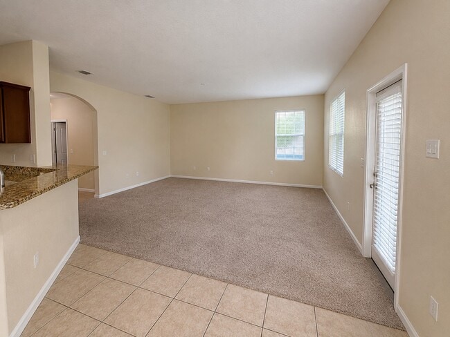 Photo - 15487 Camp Dubois Crescent