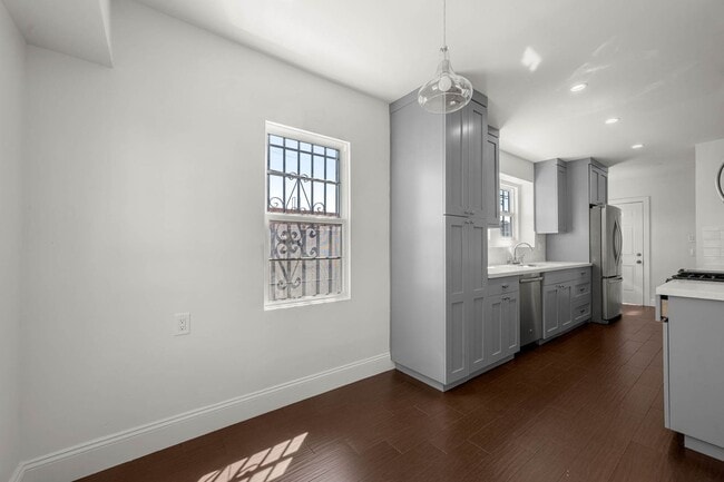 315-317 N. Detroit St.