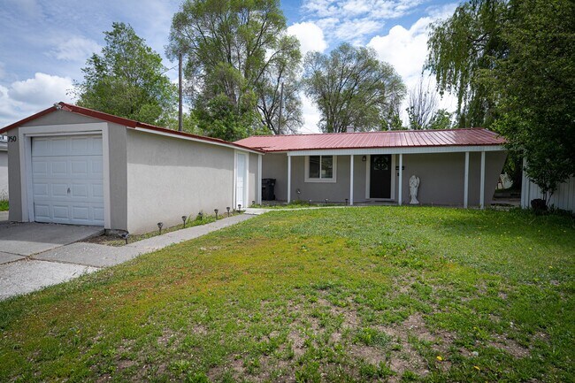 Photo - 750 Sharp Pl Casa