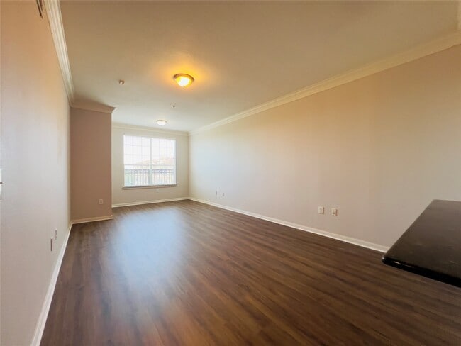 Photo - 7575 Kirby Dr Unit 3403