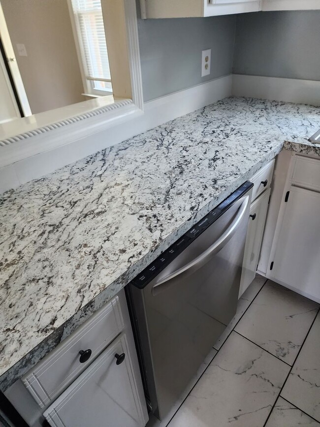 Photo - 347 Wrenfield Rd