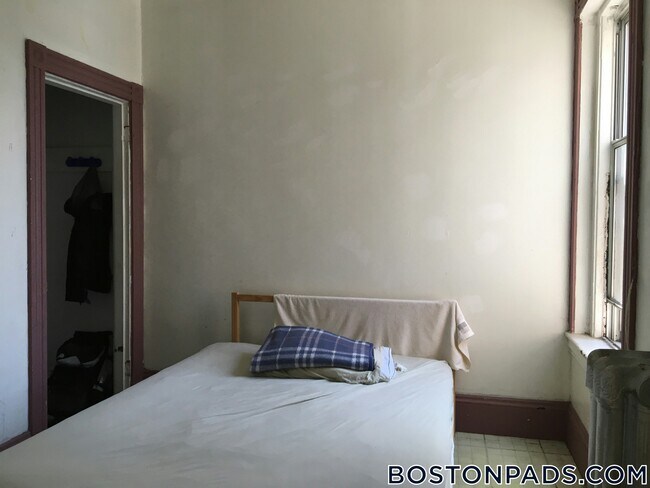 Photo - 5 Linden St Unit 4