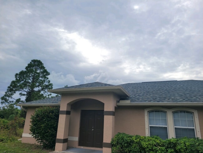 Photo - 2813 34th St W