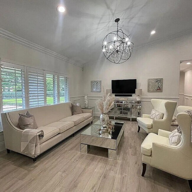 Photo - 8801 SW 124th St