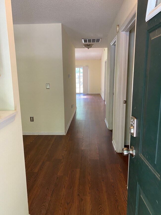 Photo - 1490 Amanda Park Ln