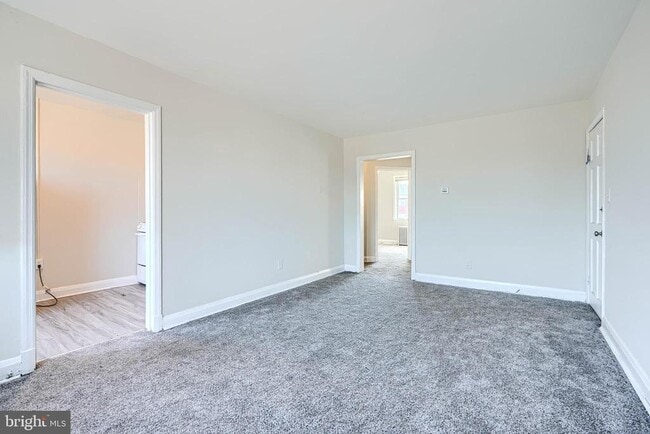 Photo - 5626 Midwood Ave