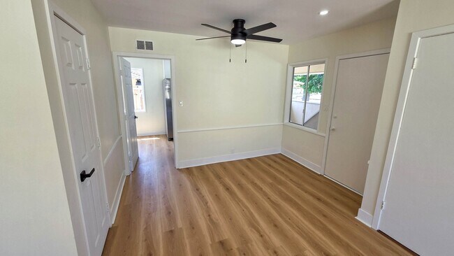 8320 Sargent Ave Unit D
