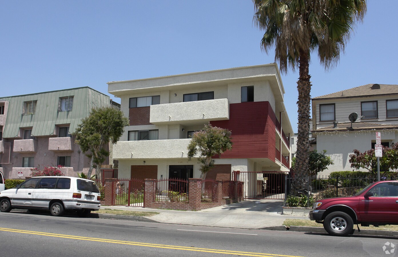 Photo - 142 S Normandie Ave