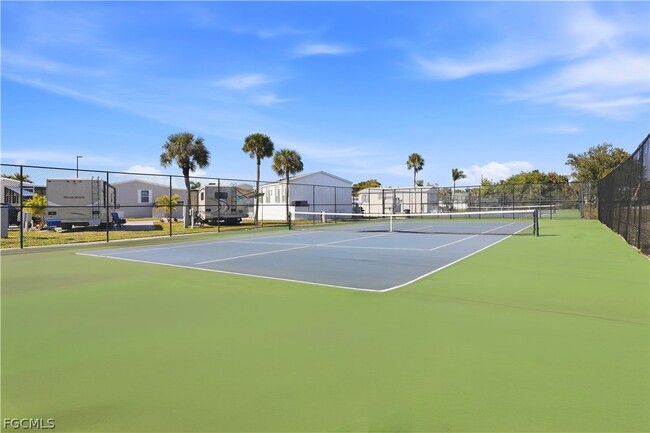 Photo - 158 Nanaimo Trail