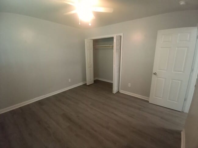 Photo - 223 Woodview Ave Unidad B