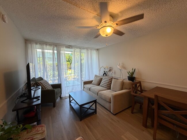 Building Photo - 3312 Northside Dr Unit 111