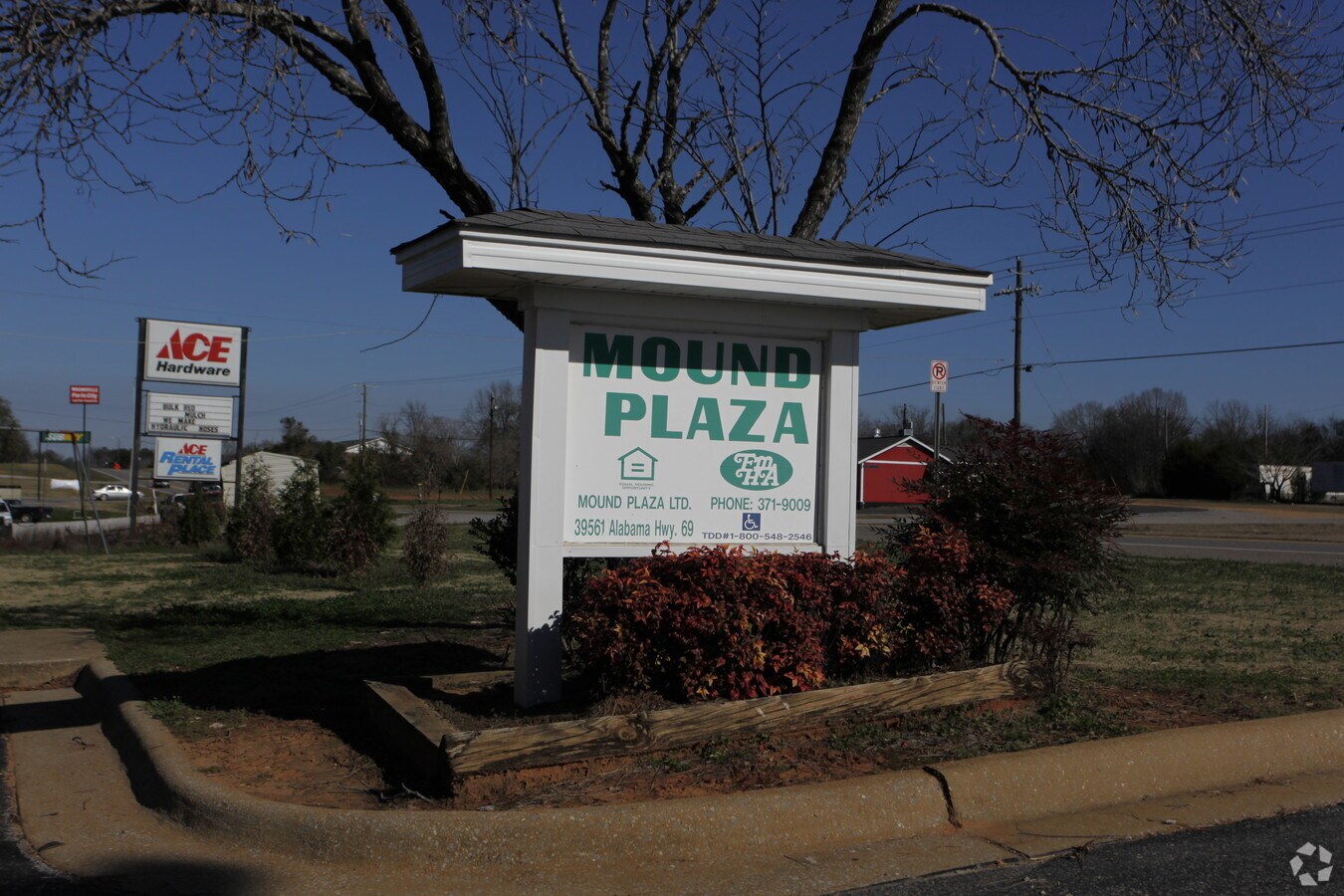 Photo - Mound Plaza Apartments