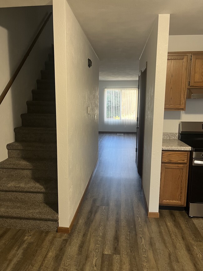 Photo - 1208 Miller St