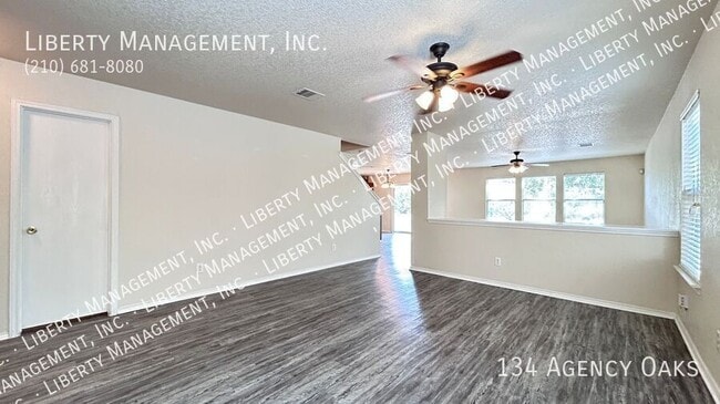 Photo - 134 Agency Oaks