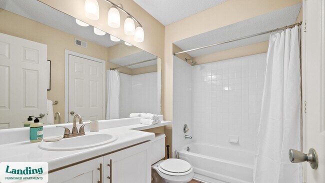 Photo - 7865 Grove Ct W Unidad 29-201