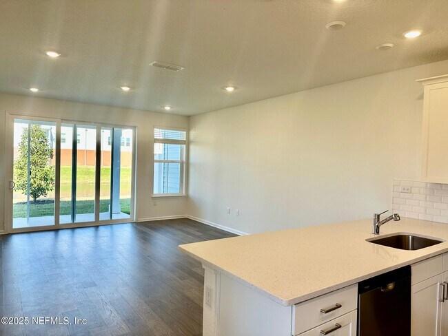 Photo - 181 Brandon Lks Dr