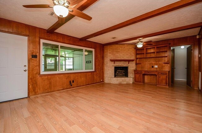 Photo - 28911 Enchanted Dr