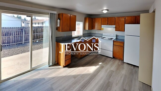 Photo - 1620 Voelker Ave Apartment Unit 1