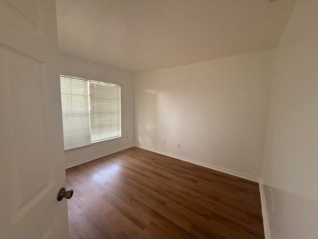 Photo - 1765 SW Desert Ave