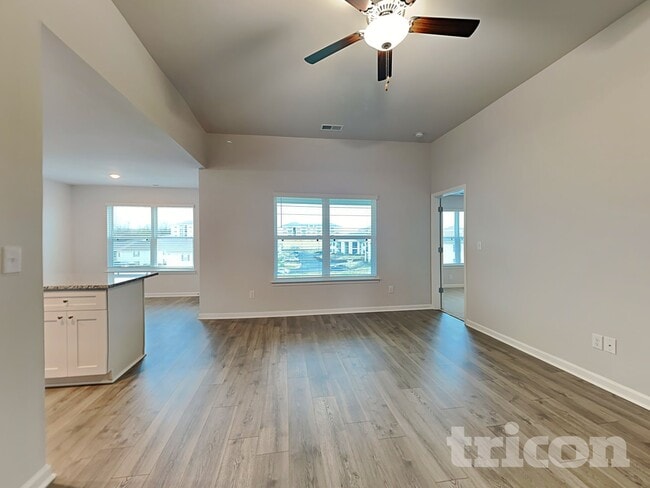 Photo - 130 Harvest Cir