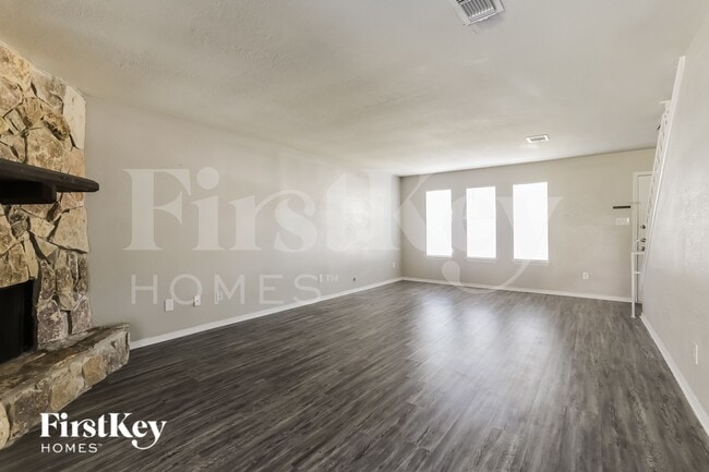 Photo - 3303 Sycamore Springs Dr