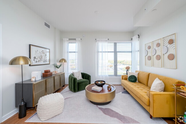 1BR, 1BA – 541SF - Livingroom