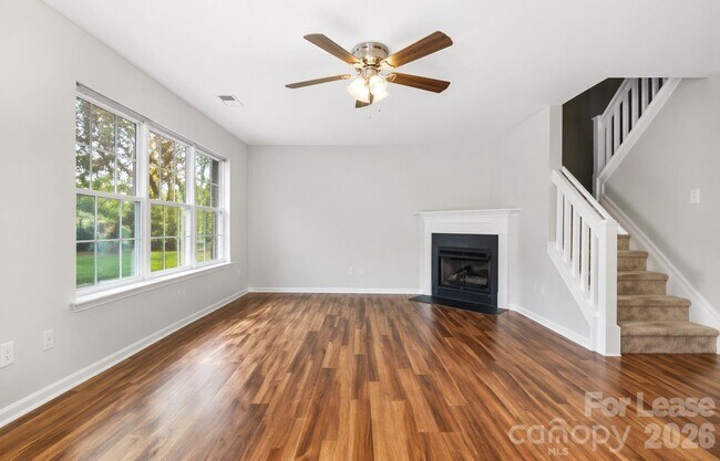 Photo - 10519 Yellow Rose Ln