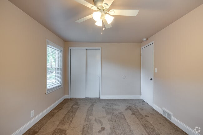 3BR, 1.5BA - 1,200SF - Bedroom
