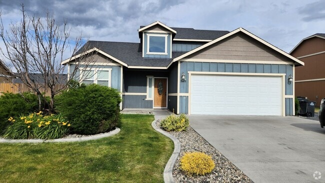 Building Photo - 3bed 2.5 bath house near Park Orchard School