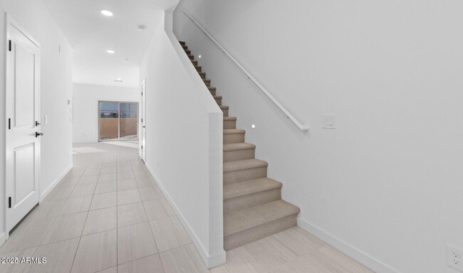 Photo - 2831 W White Feather Ln