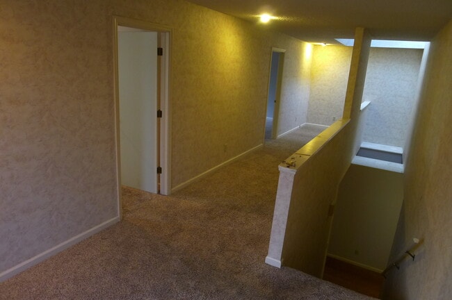 Photo - 3 Lyndhurst Village Ct