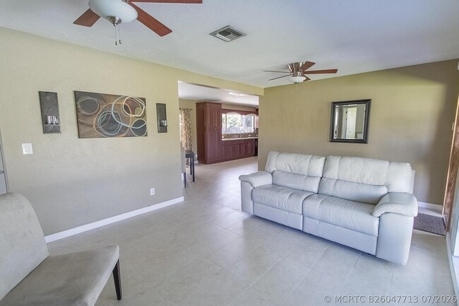 Photo - 116 NW 8th St