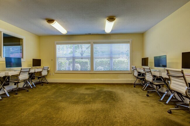 Commons at Timber Creek Apartments