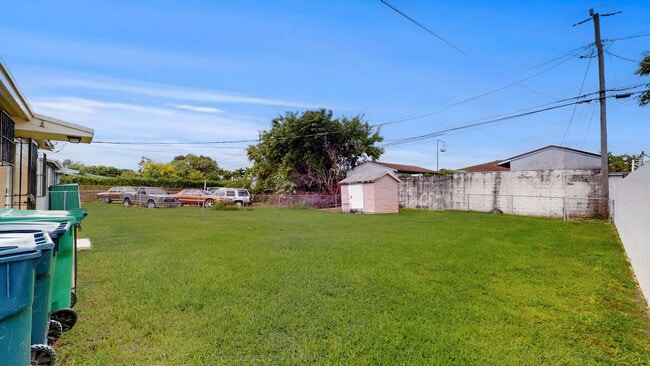 Photo - 830 NW 3rd St