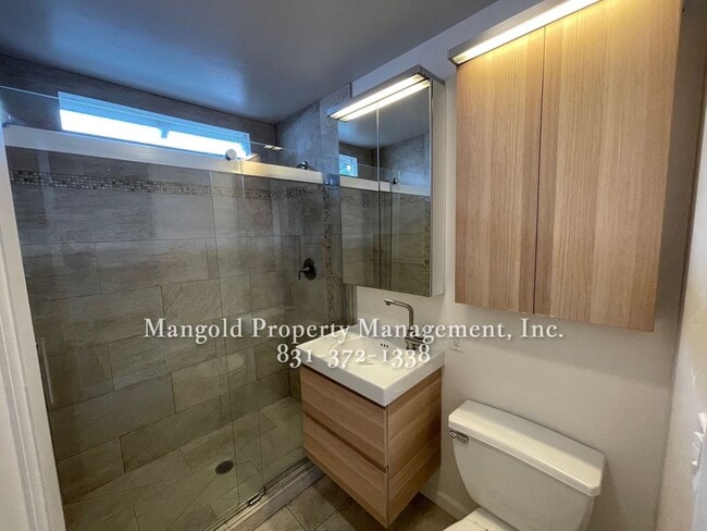 Photo - 415 Wood St
