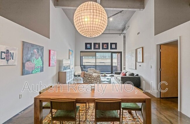 Photo - 360 W Pershing Rd Unit 330