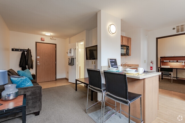 2BR, 2BA