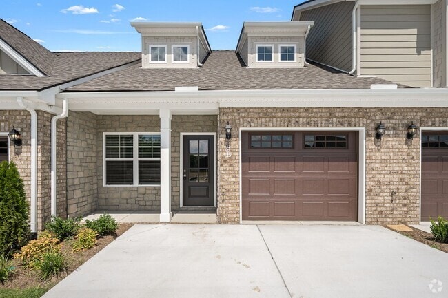 Building Photo - Park Place Townhome!
