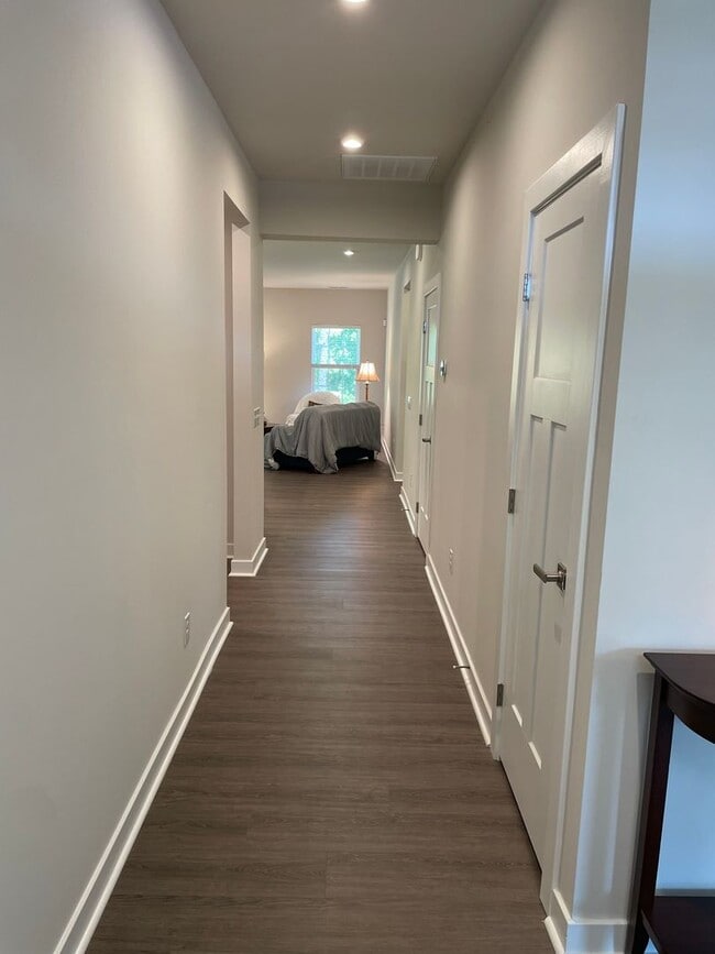 Photo - 2116 Sounders Ln NE