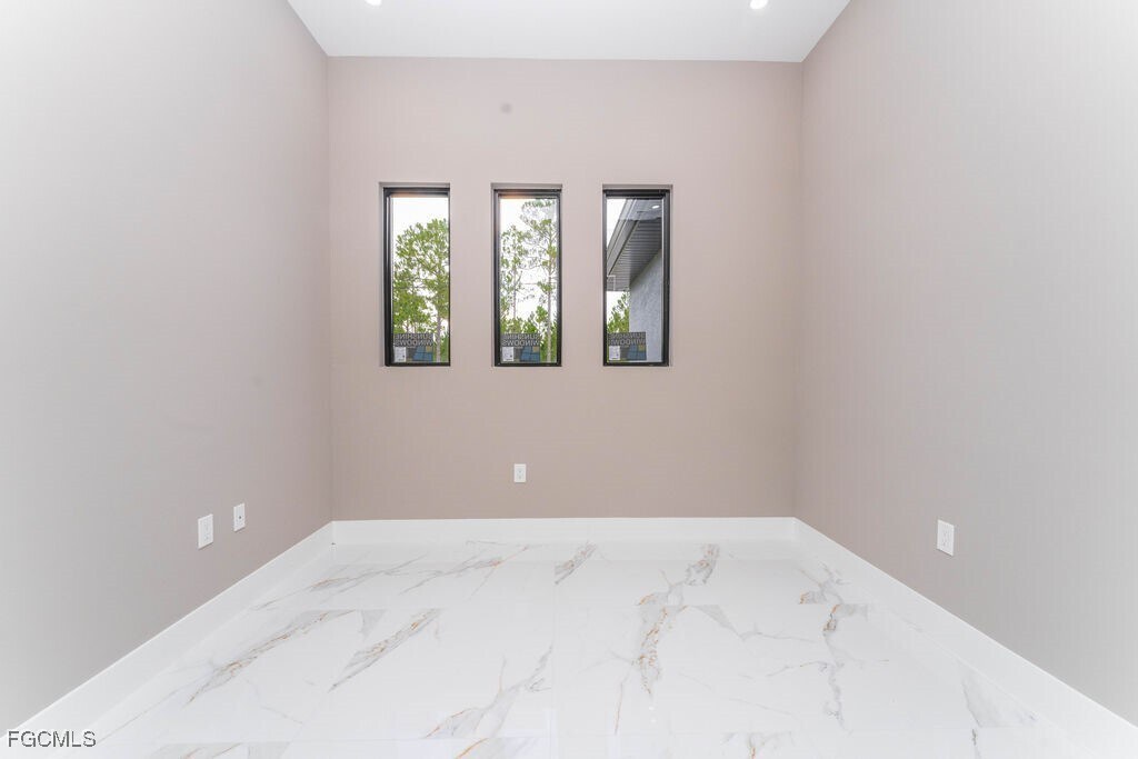 Photo - 920 Washington Ave